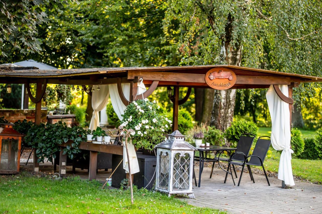 Dwor Boratyn Bed & Breakfast Exterior photo