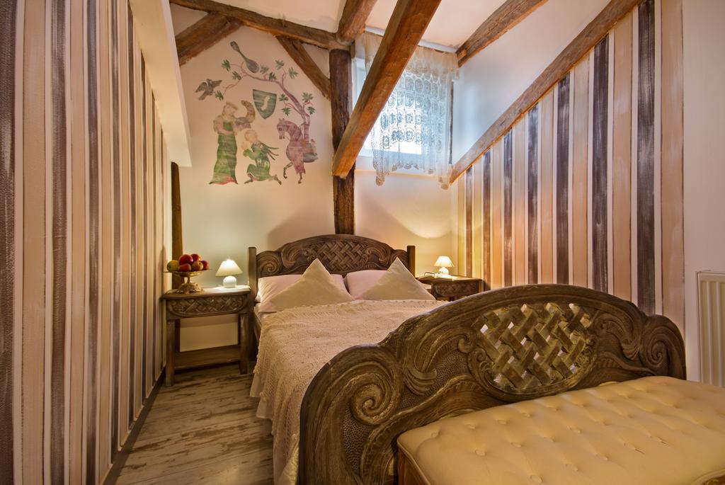Dwor Boratyn Bed & Breakfast Exterior photo